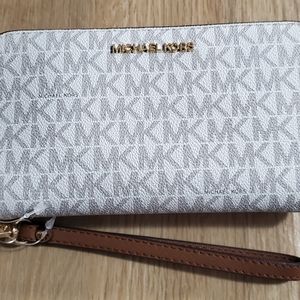 MK Phone Wallet